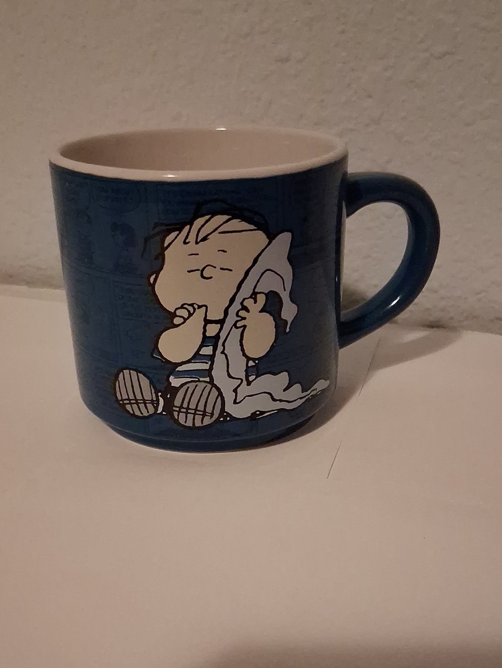 So Cute Peanuts  Linus With His Blanket Mug